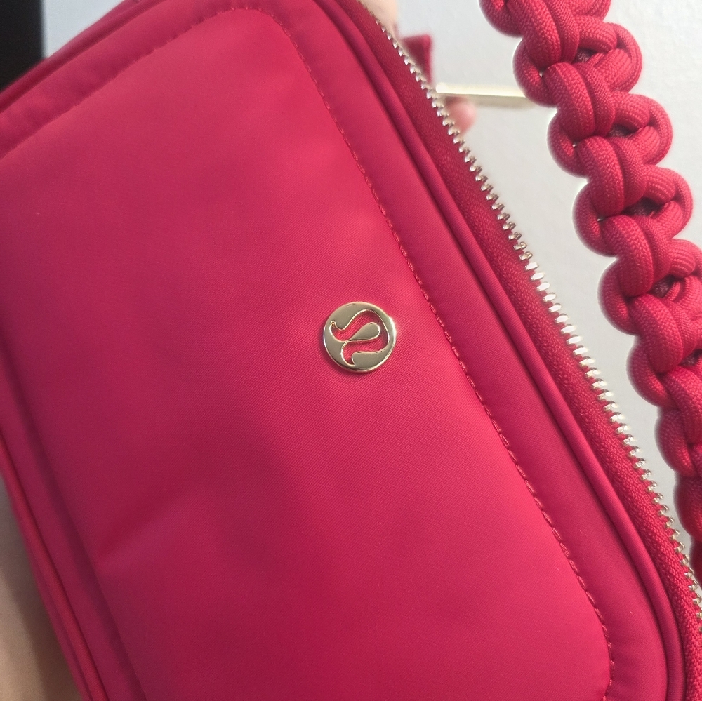 lululemon athletica Red Crossbody Bag - Picture 2 of 6